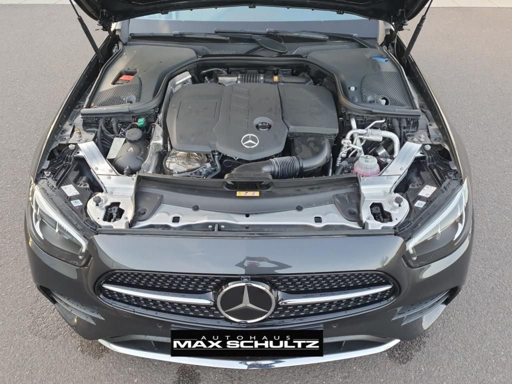 Fahrzeugabbildung Mercedes-Benz E 300 de AMG*AHK*Pano-Dach*Massage*LED*Kamera*