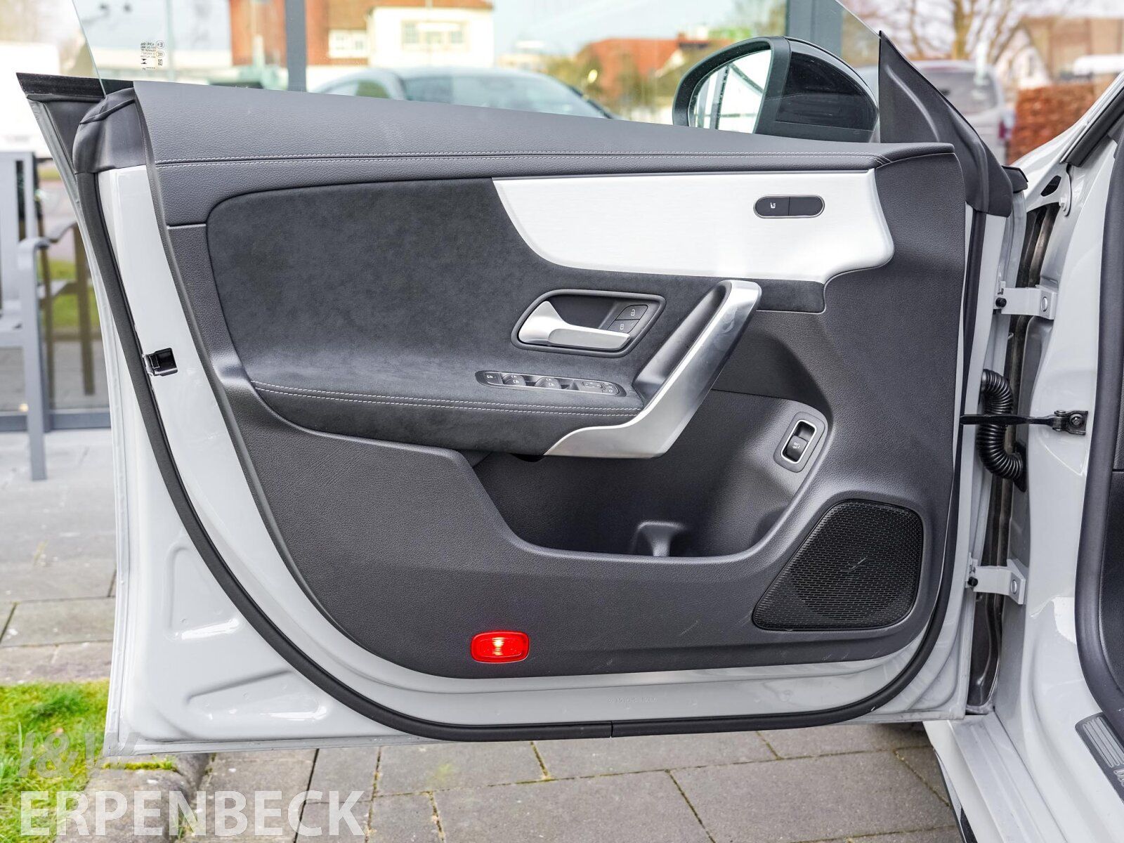 Fahrzeugabbildung Mercedes-Benz CLA 200 Shooting Brake/AMG/AHK/Night/360Grad