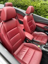 Volkswagen Eos 2.0 TSI DSG - - Volkswagen Eos aus 2009 mit Benzin-Antrieb: Leder, Navigationssystem, Cabrio