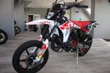 Fantic XM 50 Performance in weiß sofort verfügbar - SUPER MOTO VON 1 BIS 50 CCM