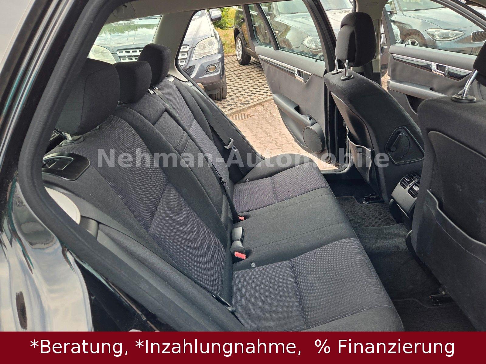 Mercedes-Benz C200 2010 — photo 14