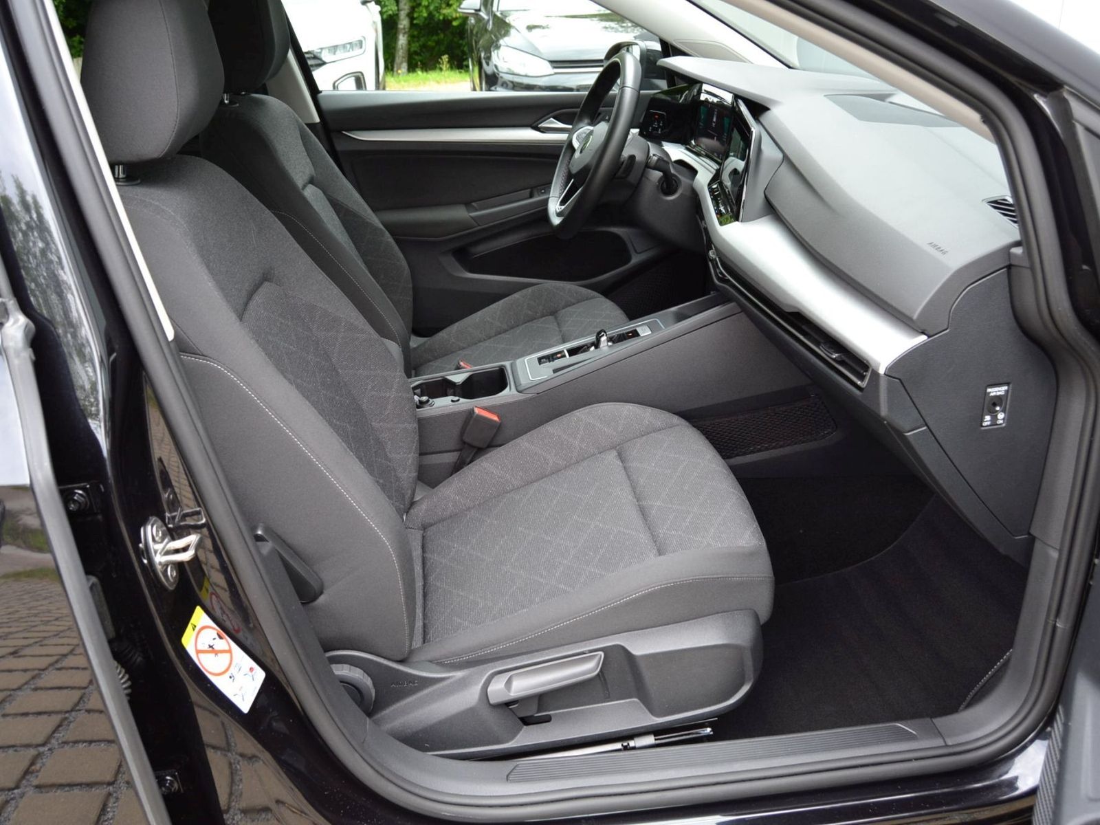 Volkswagen Golf VIII Variant 2.0 TDI 150 PS DSG Life 18-ZOL foto 5