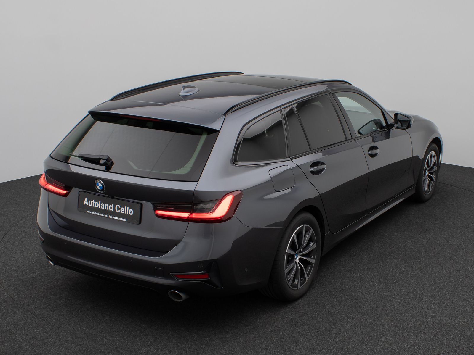 Fahrzeugabbildung BMW 330i xD SportLine Panorama Kamera Laser DAB HiFi