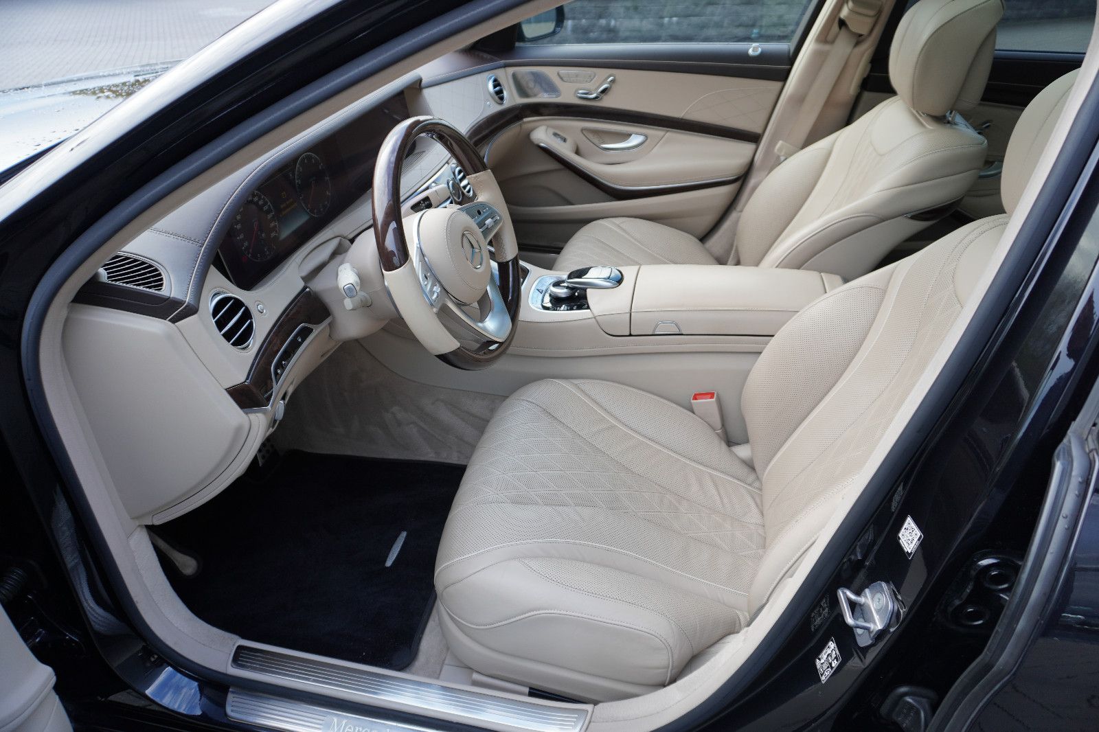 Fahrzeugabbildung Mercedes-Benz S 560 4Matic L