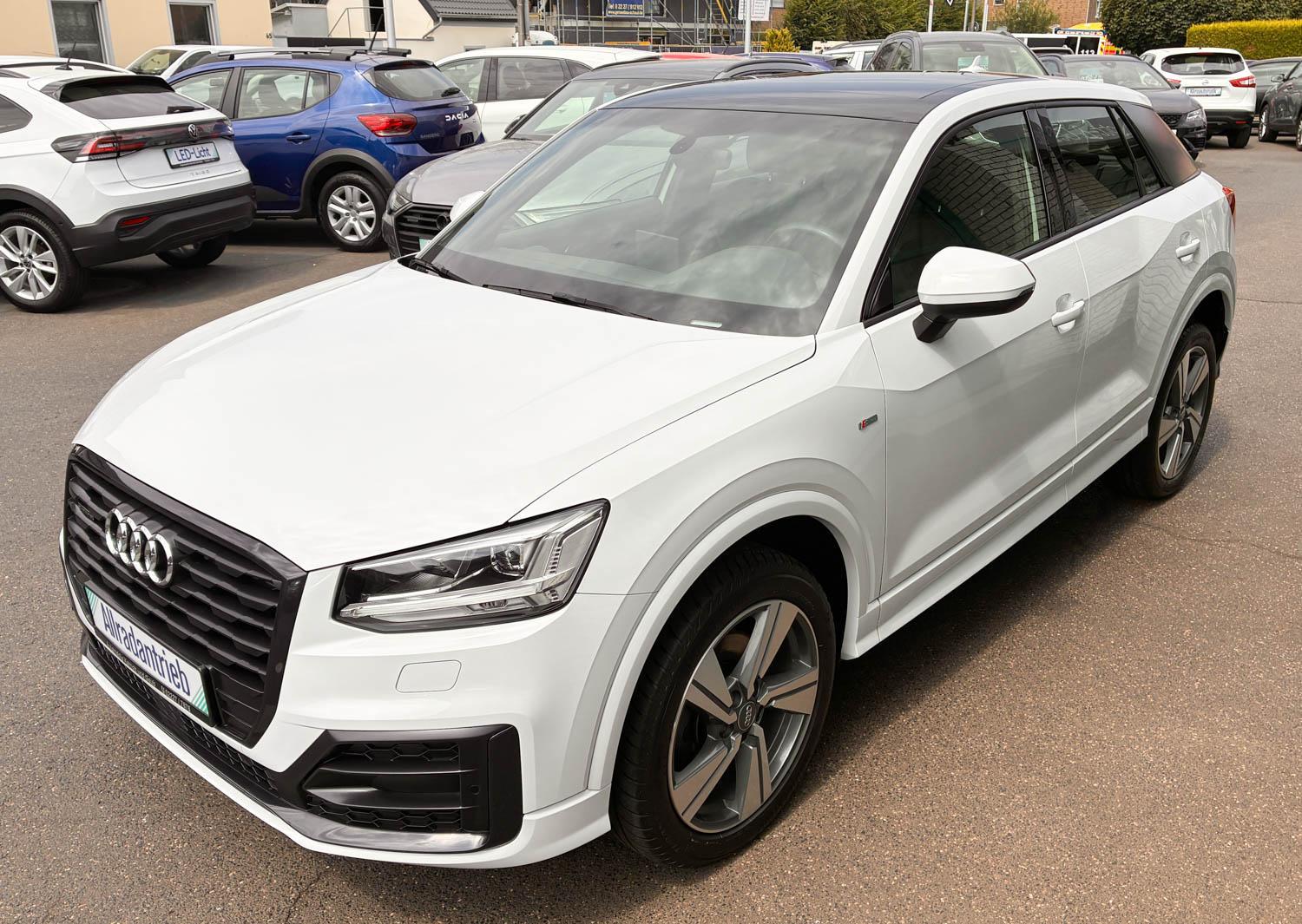 Audi Q2 quattro *S-Line*