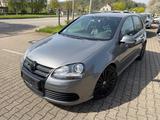Volkswagen Golf V R32 - Volkswagen Golf: R 32