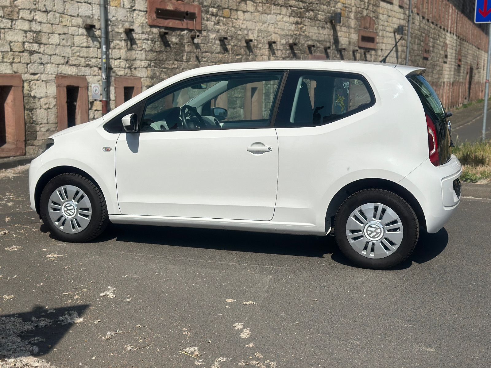 Fahrzeugabbildung Volkswagen up! MOVE*1.HAND+NAVI+SITZHEIZUNG*