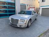 Chrysler 300C Touring 3.5 V6 Autom. - - silberne Chrysler 300C