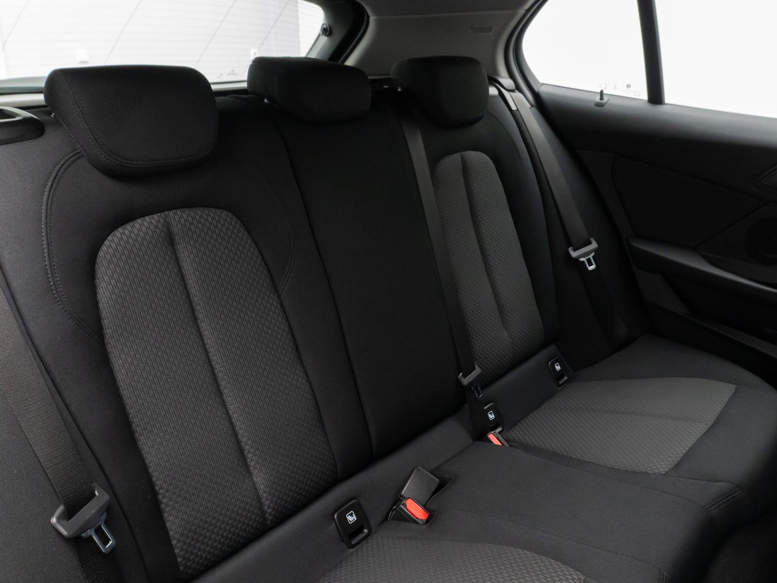 Fahrzeugabbildung BMW 118i PDC CockPitPro Alarm Geschwindigkeitsreg