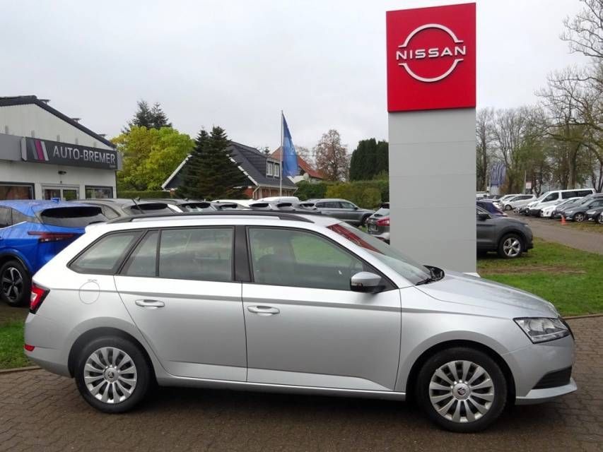 Fahrzeugabbildung SKODA Combi 1.0 TSI Ambition ALW-Reifen/ AHK abnehmbar