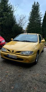 Renault megane Coach 1.6e - Renault Megane mit Benzin-Antrieb: Sportwagen, 1.6