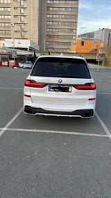 BMW X7 xDrive40d - - weiße BMW X7