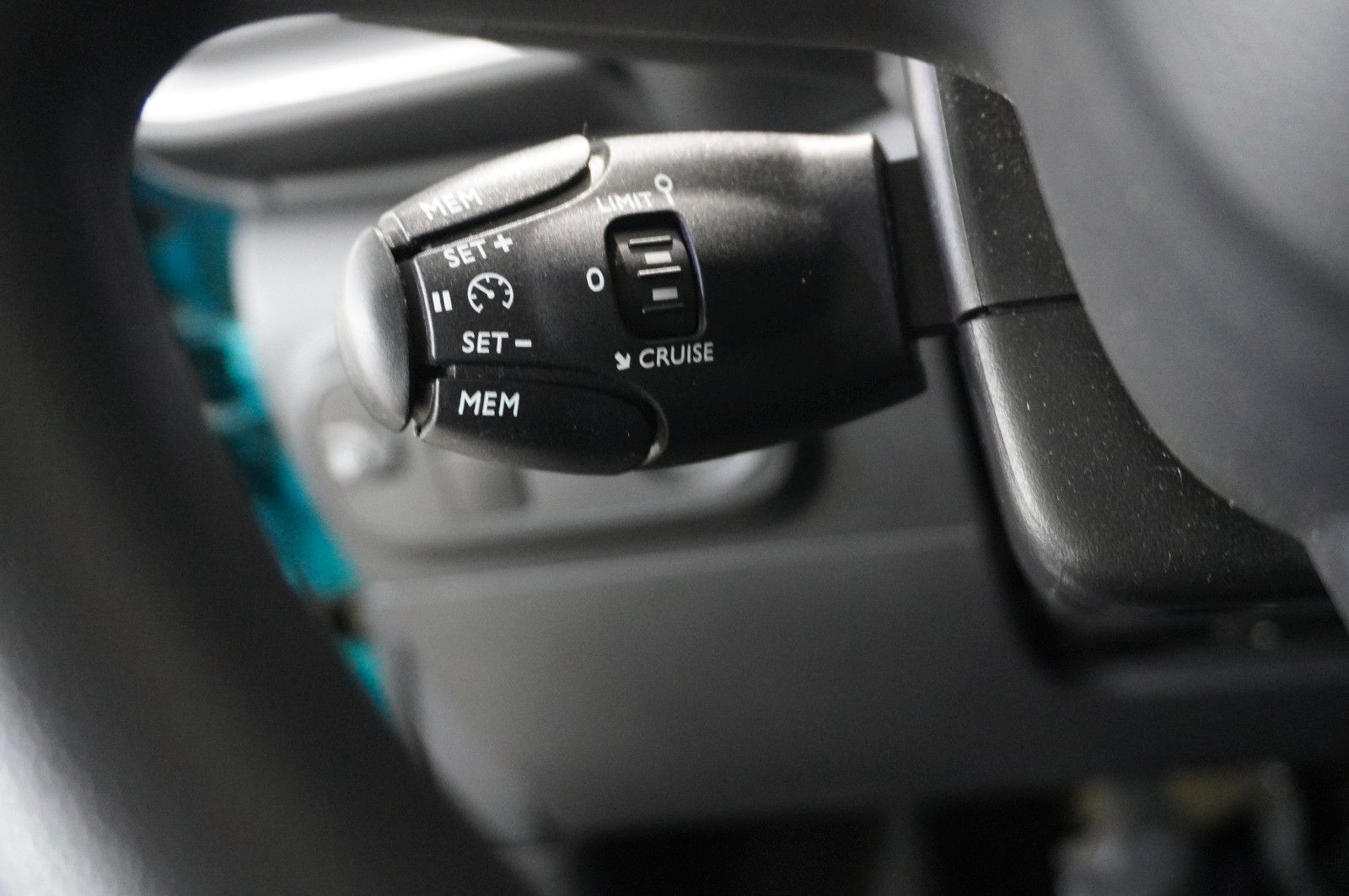 Fahrzeugabbildung Citroën C3 1.2 FEEL 5-TÜR LED/KLIMA/TEMP./USB/DAB+