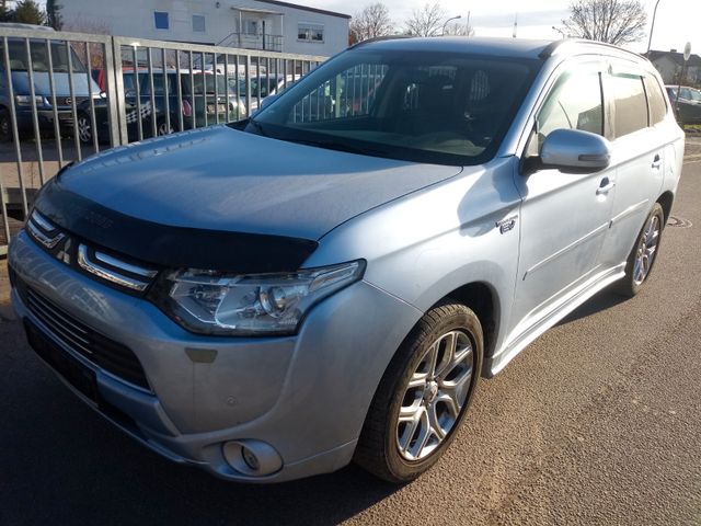 Mitsubishi Outlander PHEV 4WD