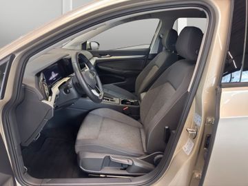 Volkswagen Golf - 11
