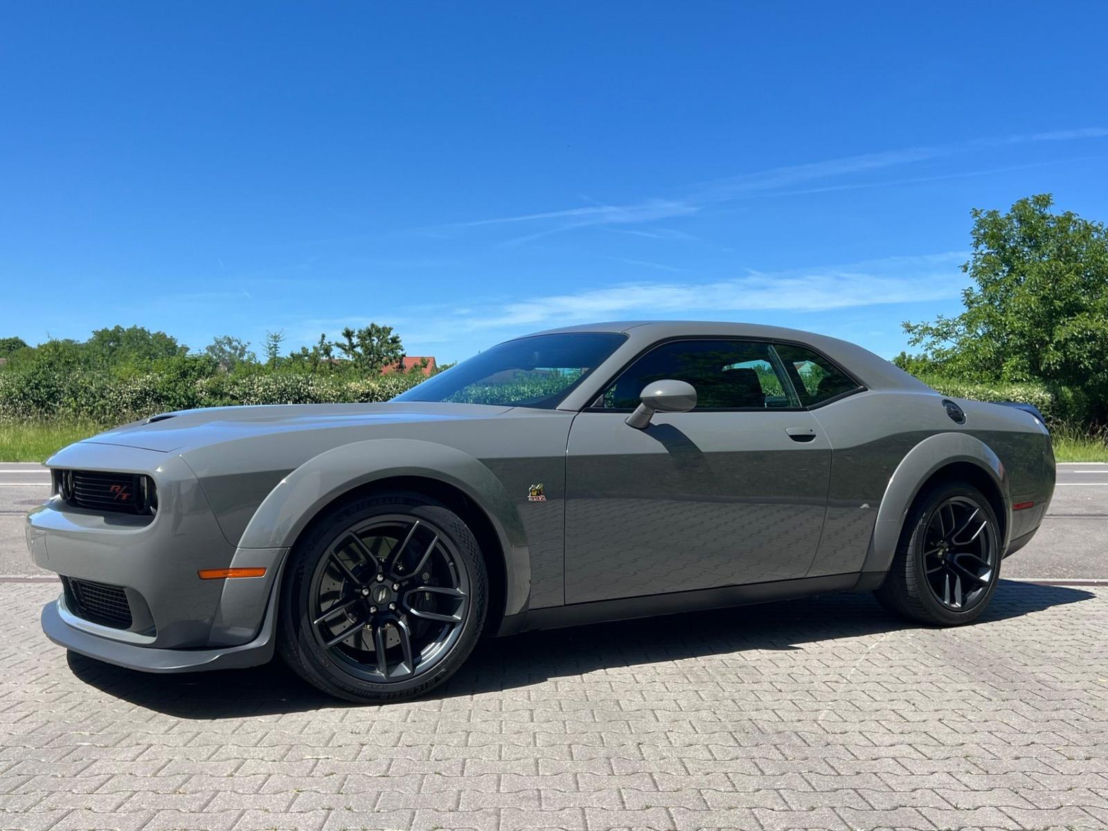 Dodge Challenger R/T ScatPack Widebody Bee Edition BRD