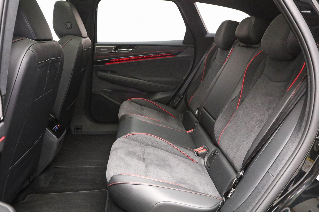 Volkswagen ID.7 GTX Tourer 4MOTION 250 kW (340 PS) 86 kWh 1