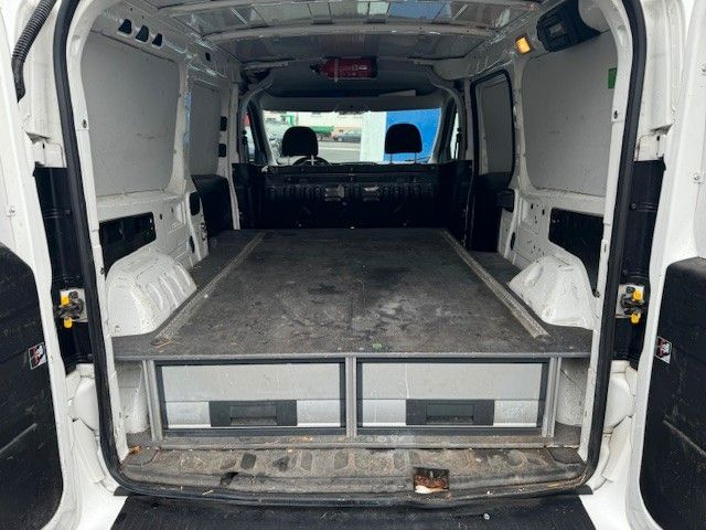 Fahrzeugabbildung Fiat Doblo Doblò SX Maxi Kasten KLIMA NAVI PDC Blueto