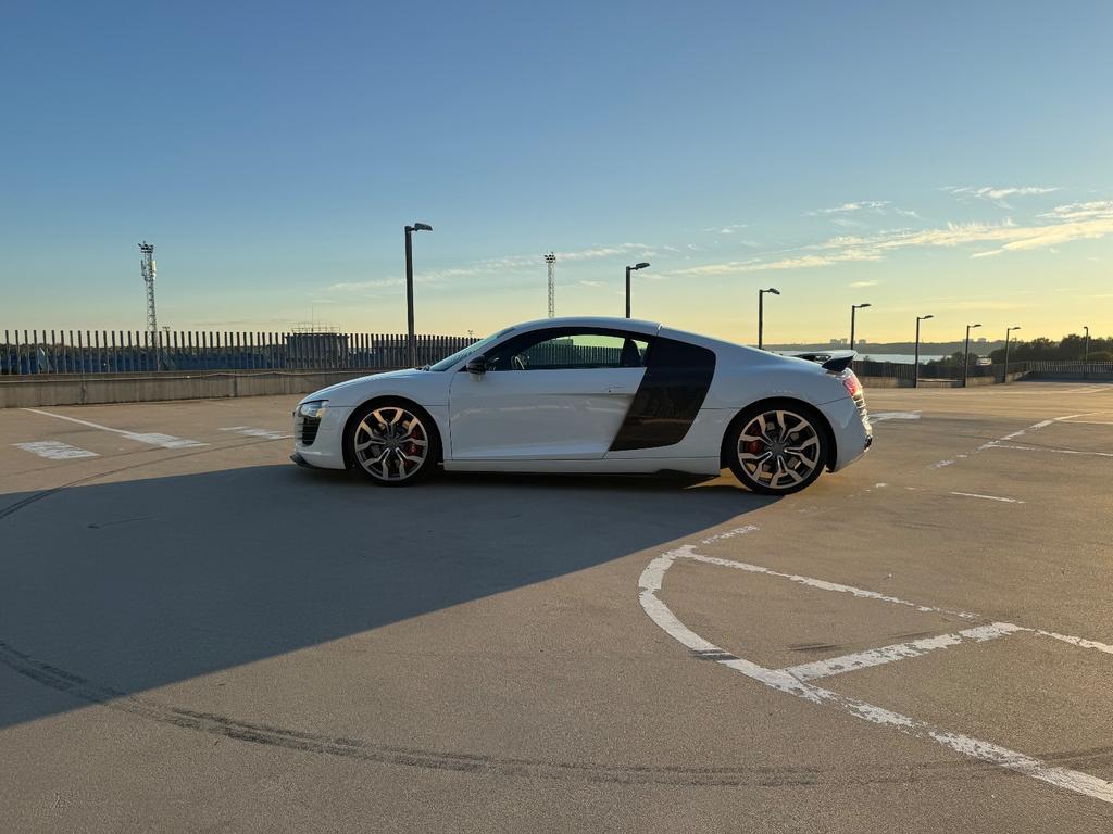 Audi R8