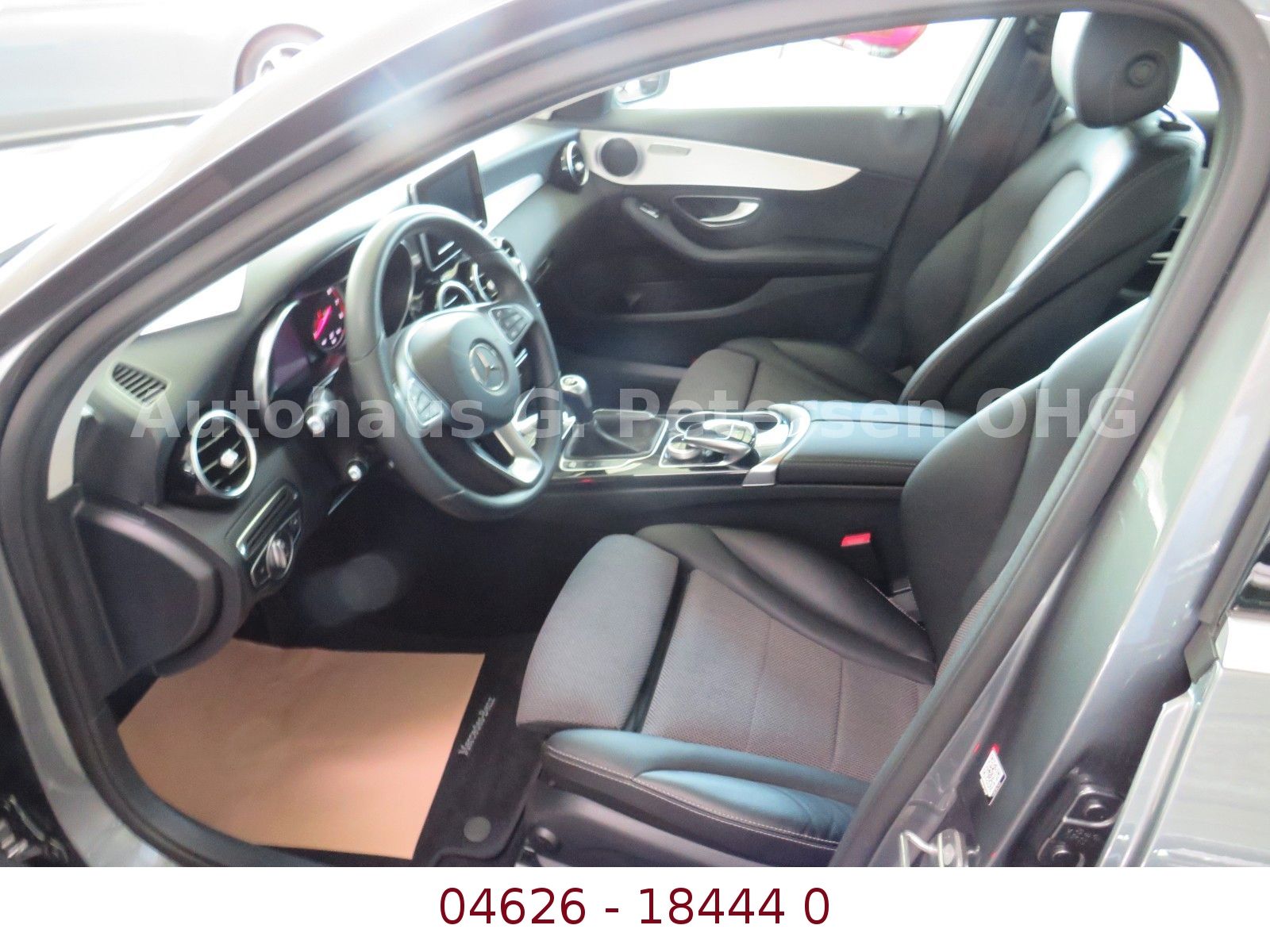 Fahrzeugabbildung Mercedes-Benz C 180 CGI*6-Gang*NAVI*Einpark*Sitzhei*Spiegel*Te