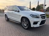 Mercedes-Benz GL 63 AMG GL GL 63 AMG 4Matic - Mercedes-Benz GL 63 AMG mit Benzin-Antrieb