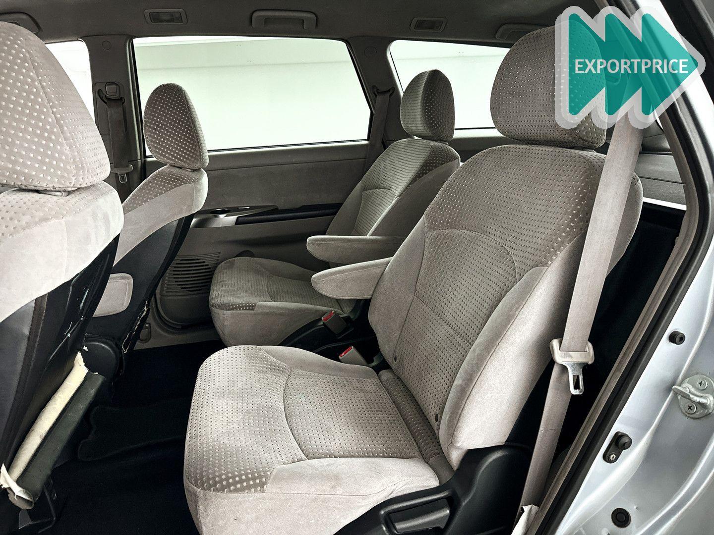 Mitsubishi Grandis 2005 — photo 10