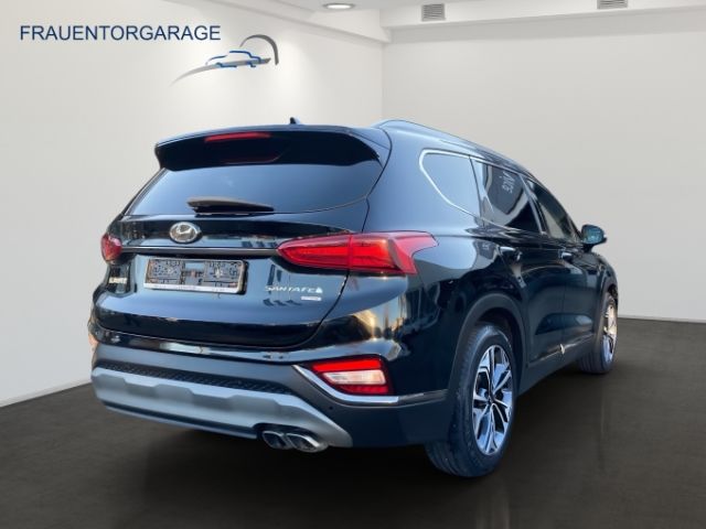 Fahrzeugabbildung Hyundai SANTA FE Premium 4WD 2.2 CRDi 7-Sitzer Panorama