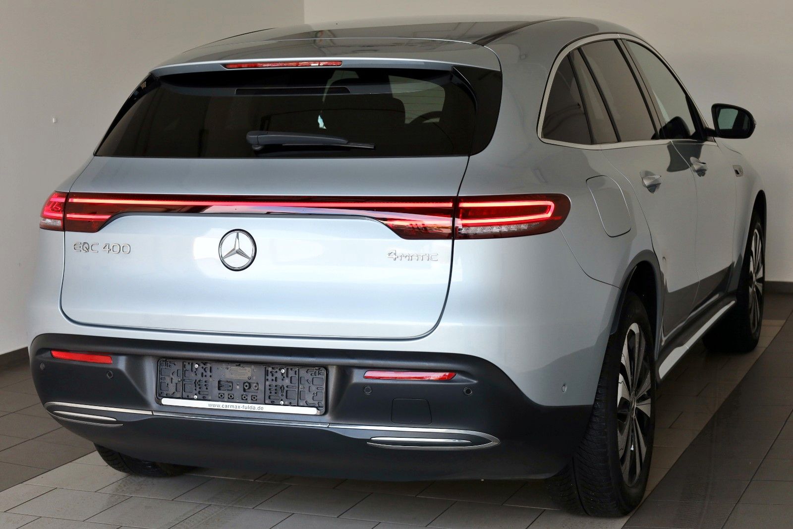 Fahrzeugabbildung Mercedes-Benz EQC 400 4M,Leder,Navi,LED,SH,Kamera,ACC,Keyless