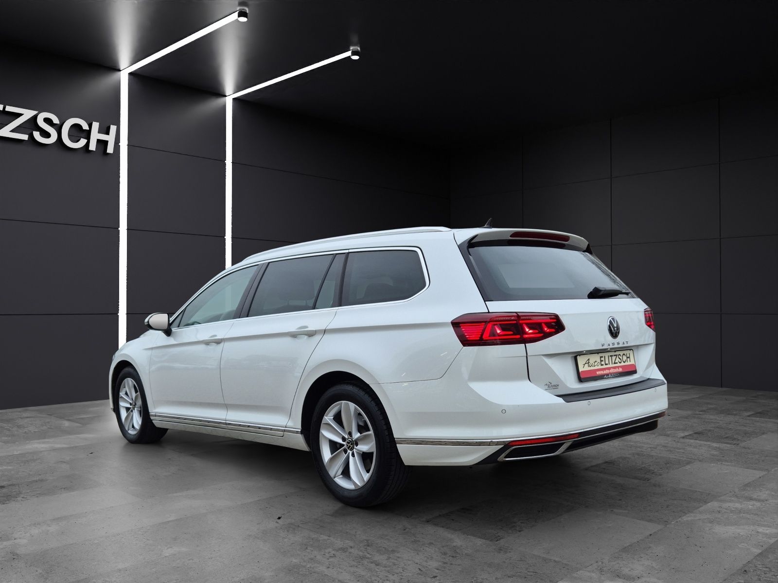 Fahrzeugabbildung Volkswagen Passat Variant TDI Elegance DSG Matrix Navi AID