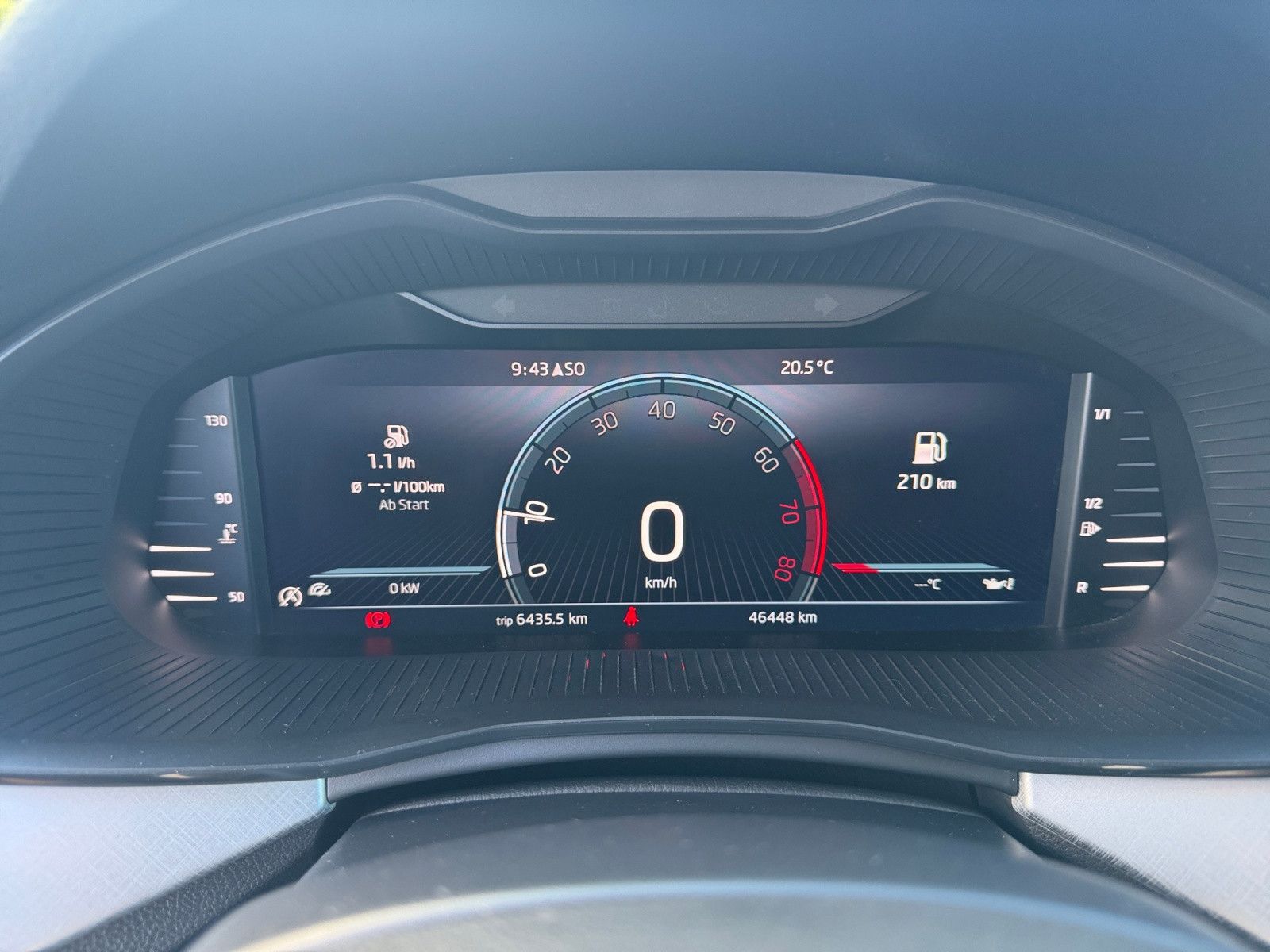 Kamiq Tour Navi CarPlay Sitzheizung PDC Tempomat
