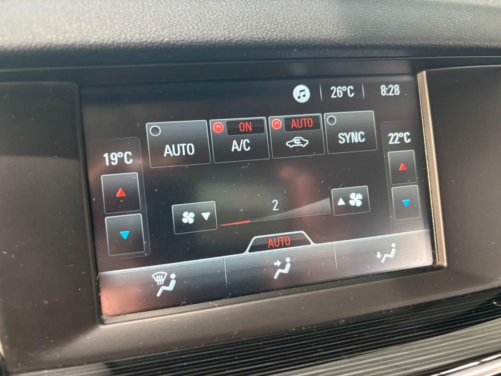Fahrzeugabbildung Opel Insignia B ST 1.5 INNOVATION NAVI/SHZ/KAMERA/MAT