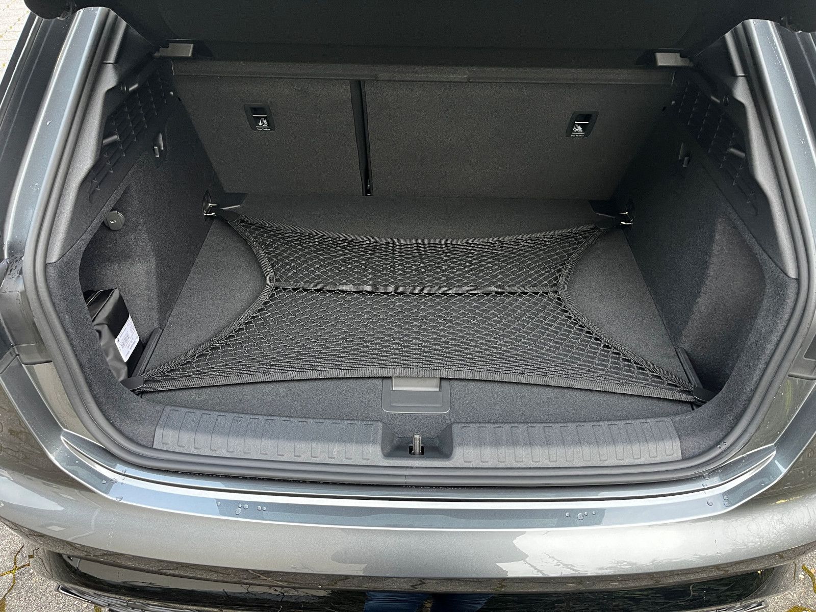 Fahrzeugabbildung Audi S3 Sportback quattro 19" PANO ACC PDC LED