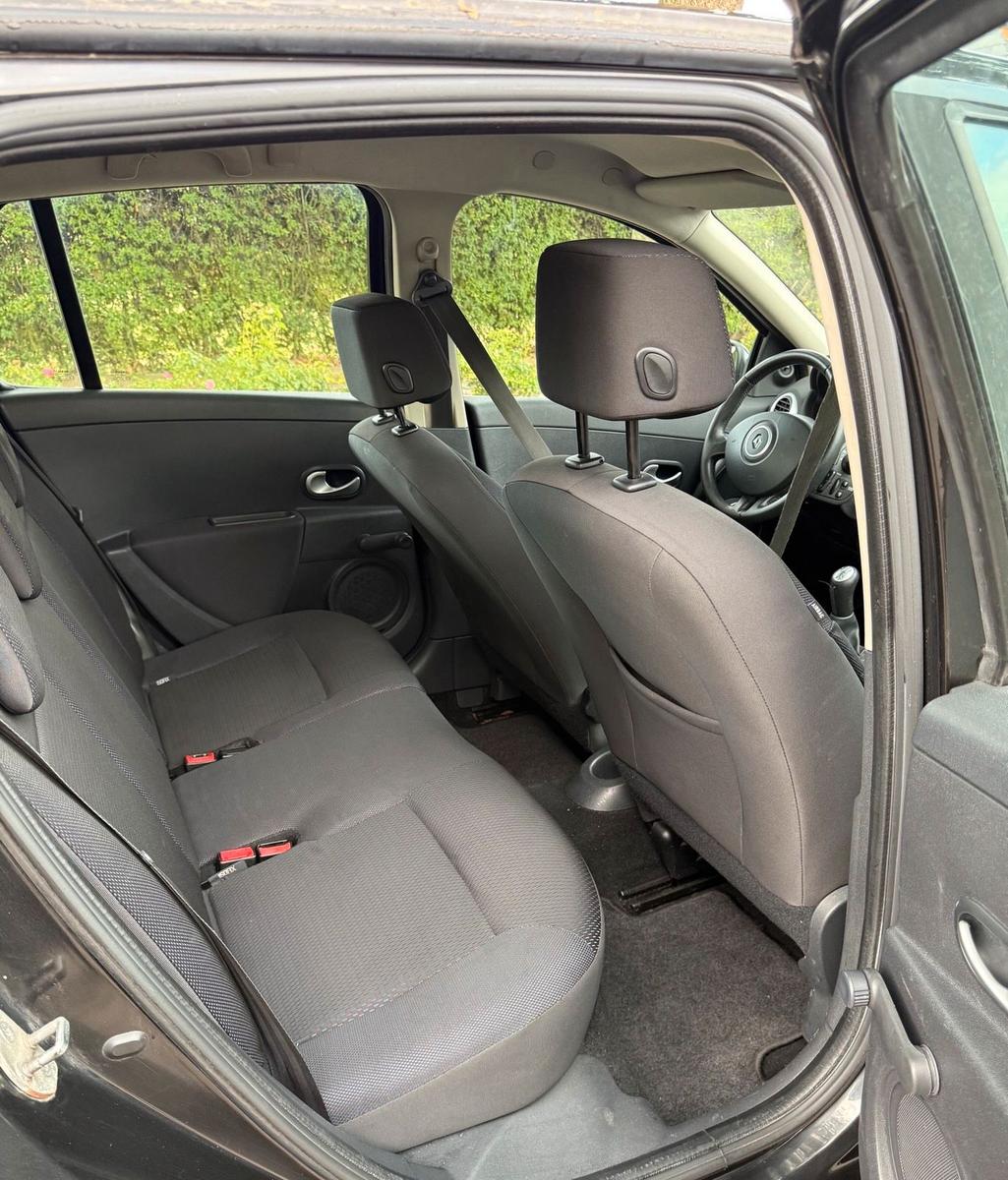 Renault Clio 2009 — photo 12