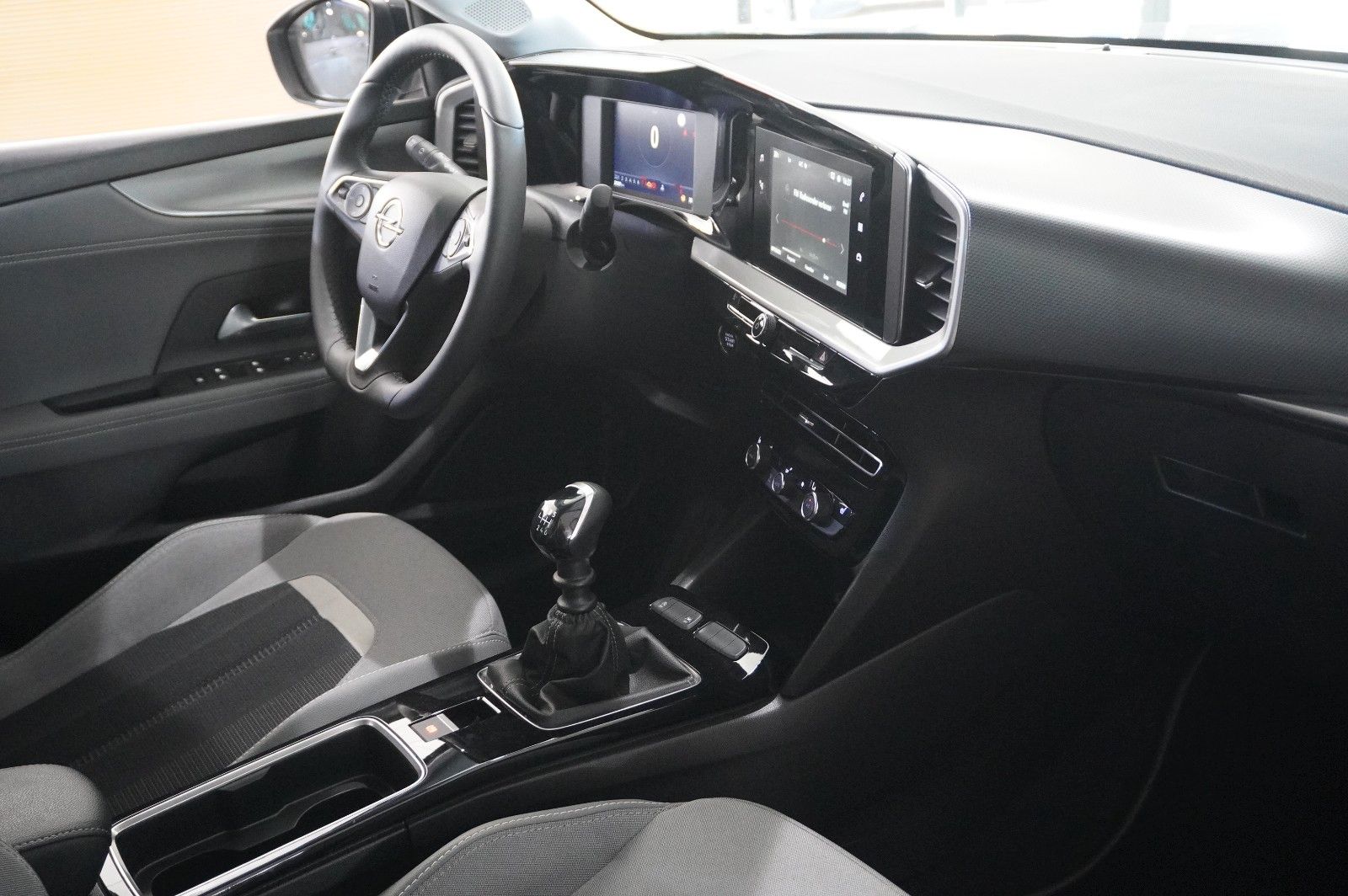 Fahrzeugabbildung Opel Mokka ELEGANCE 1.2T NAVI/LED/KAMERA/SPORT/SH/DAB