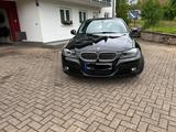 BMW 330d Touring Edition Exclusive Edition Exclusive - BMW 3er Reihe aus 2011: Kombi