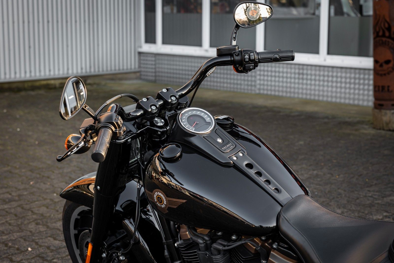 Fahrzeugabbildung Harley-Davidson Softail Fat Boy 30th Anniversary -Jekill & Hyde-
