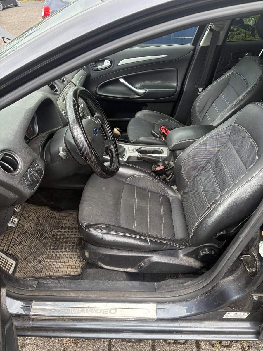 Ford Mondeo 2010 — photo 6