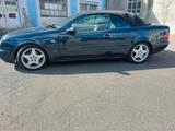 Mercedes-Benz Mercedes CLK 320 - Mercedes-Benz CLK 320 aus 1999: Cabrio