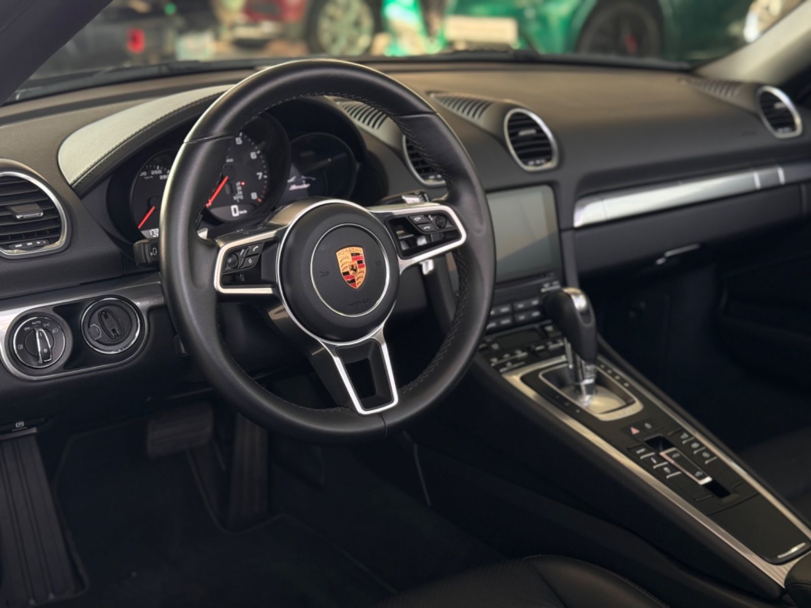 Fahrzeugabbildung Porsche 718 Boxster 2.0 "Bi-Xenon PASM Sport-Auspuff"