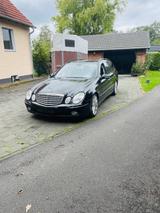 Mercedes-Benz E 500 4MATIC T AVANTGARDE Designo 7 Sitze  5,5L - Mercedes-Benz E 500 in Bielefeld