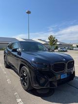 BMW XM 50e - Umfangreiche Sonderausstattung - blaue BMW XM