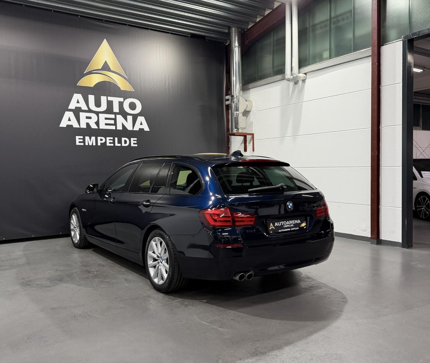 BMW 525 d Touring 218 ch • BVA • Pano • Cuir • Bi-Xénon • Attelage