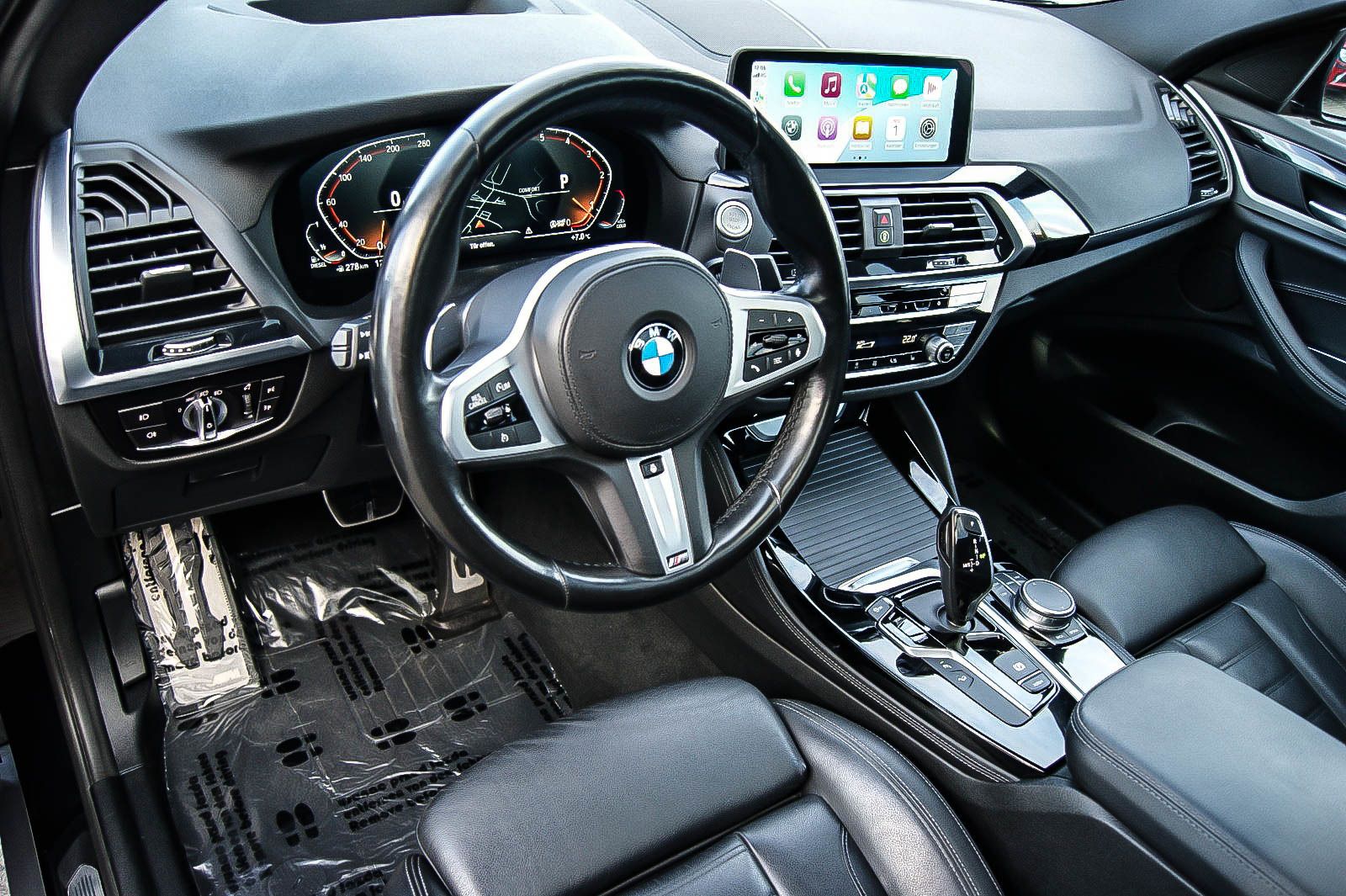 Fahrzeugabbildung BMW X4 xDrive 20 d M Sport X HUD ANHZV STHZG PANO