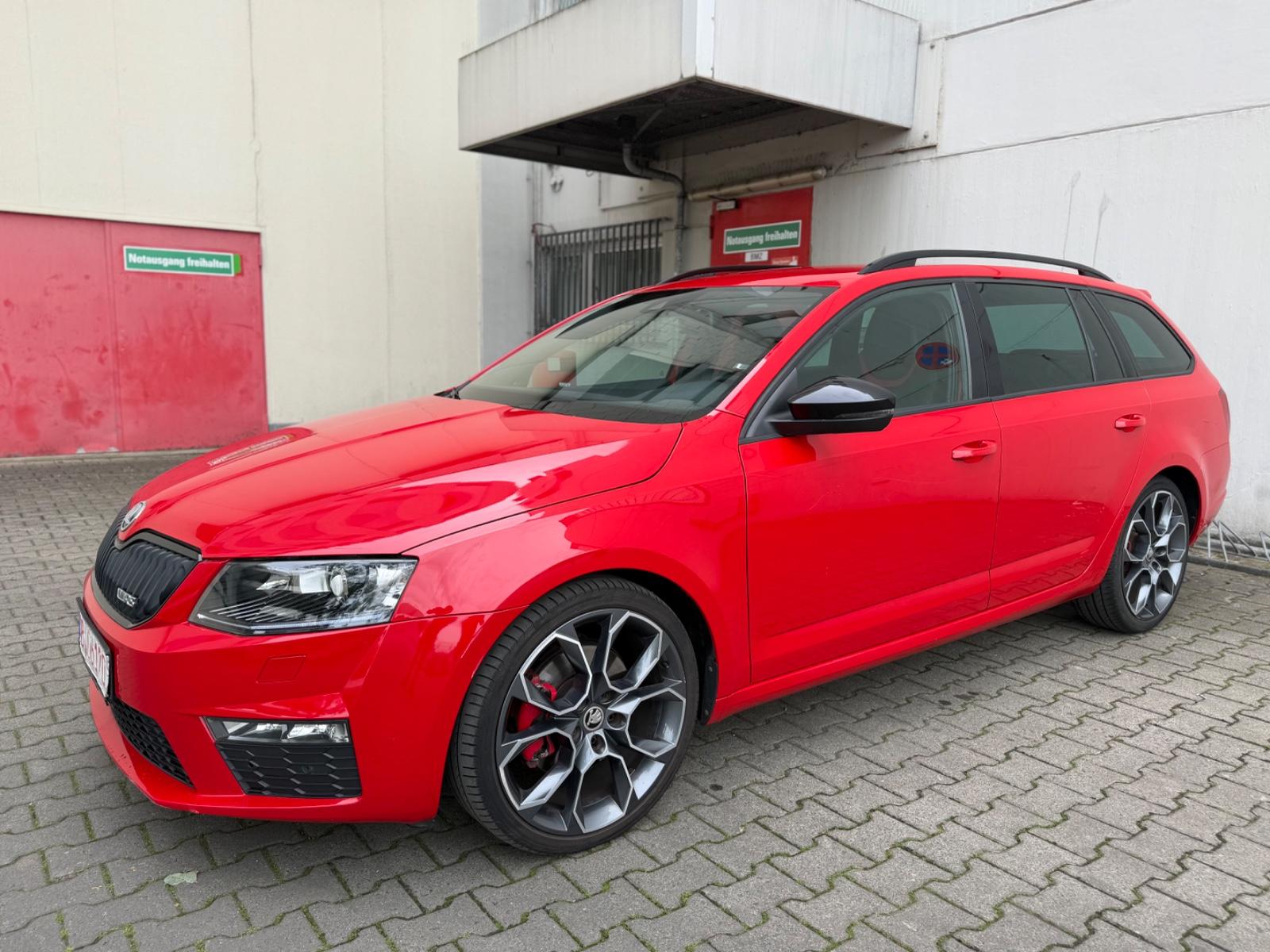 Skoda Octavia Combi RS Challenge 1.Hand VOLL Aust.