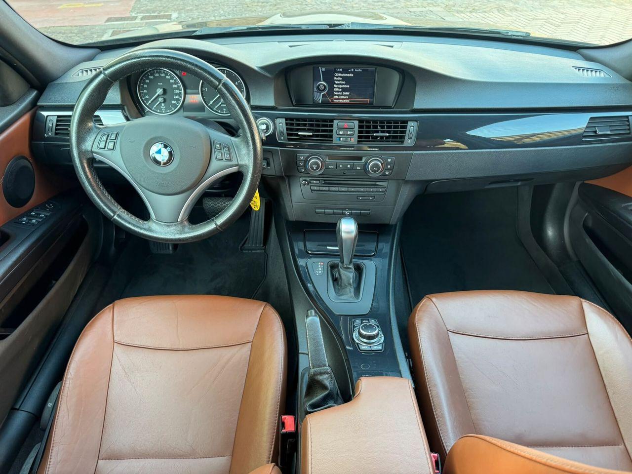 BMW 320 2011 — photo 10