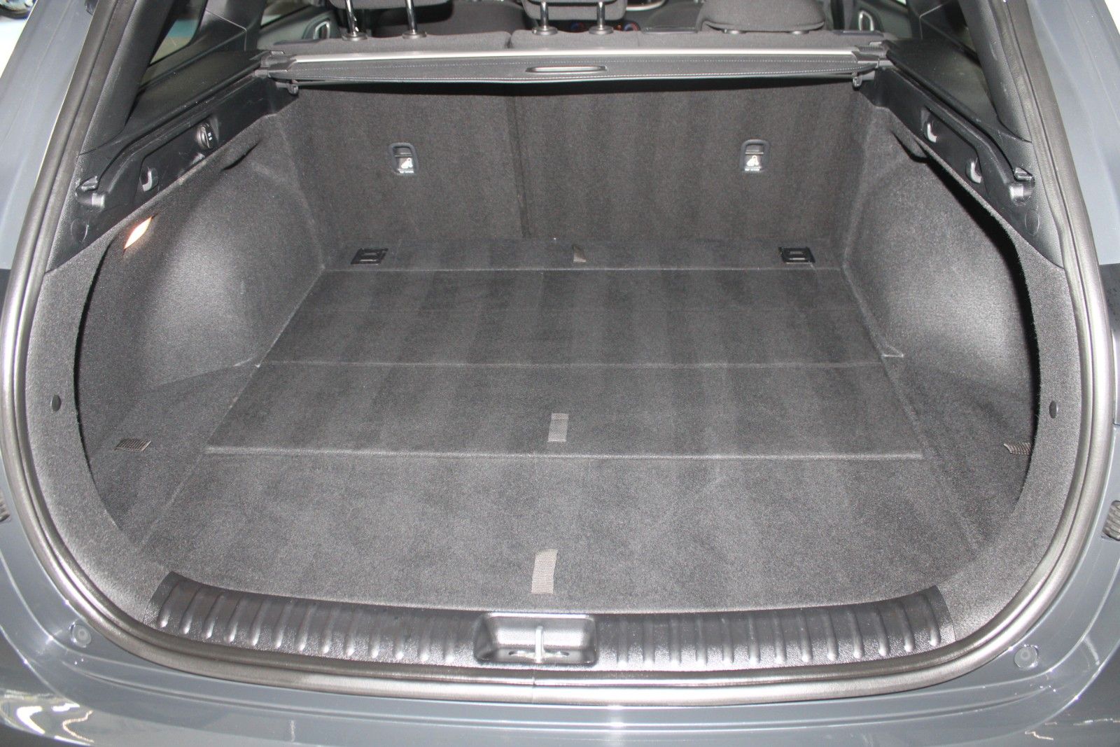 Fahrzeugabbildung Kia cee'd SW 1,5T Prestige Aut. SHZ LHZ ACC CAM uvm.