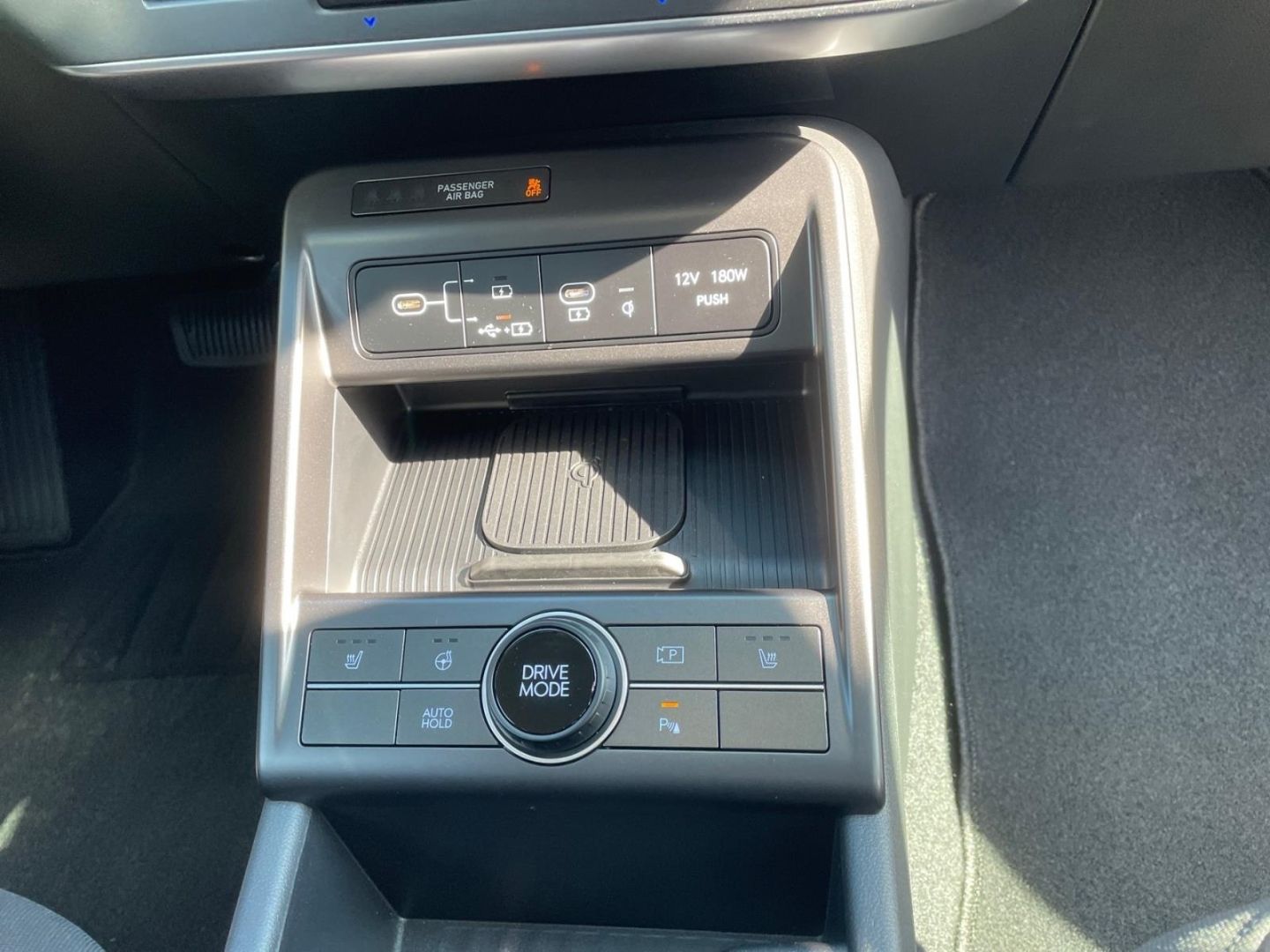 Fahrzeugabbildung Hyundai KONA 1.6 Hybrid Trend Lichtpaket Navigation LED