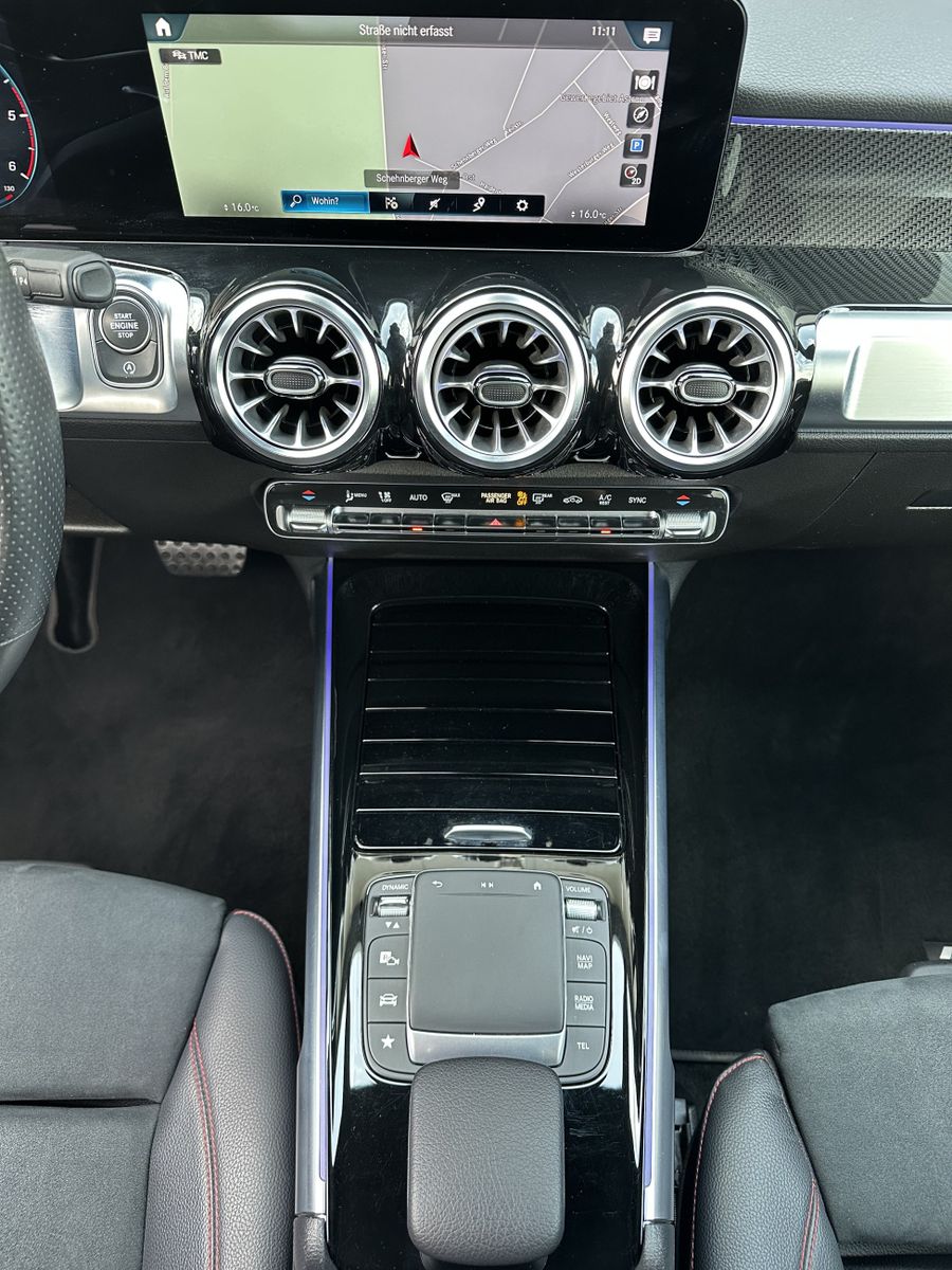 Fahrzeugabbildung Mercedes-Benz GLB 220d 4Matic AMG-Line NAV+LED+20ZO+BURMESTER