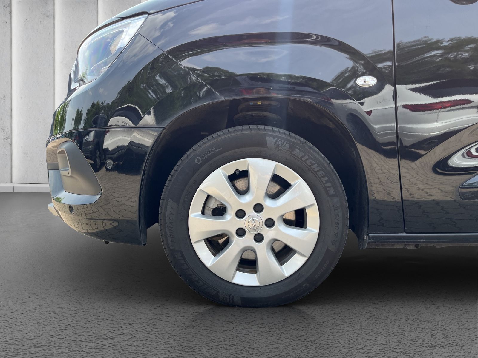 Fahrzeugabbildung Opel Combo Life - e Ultimate
