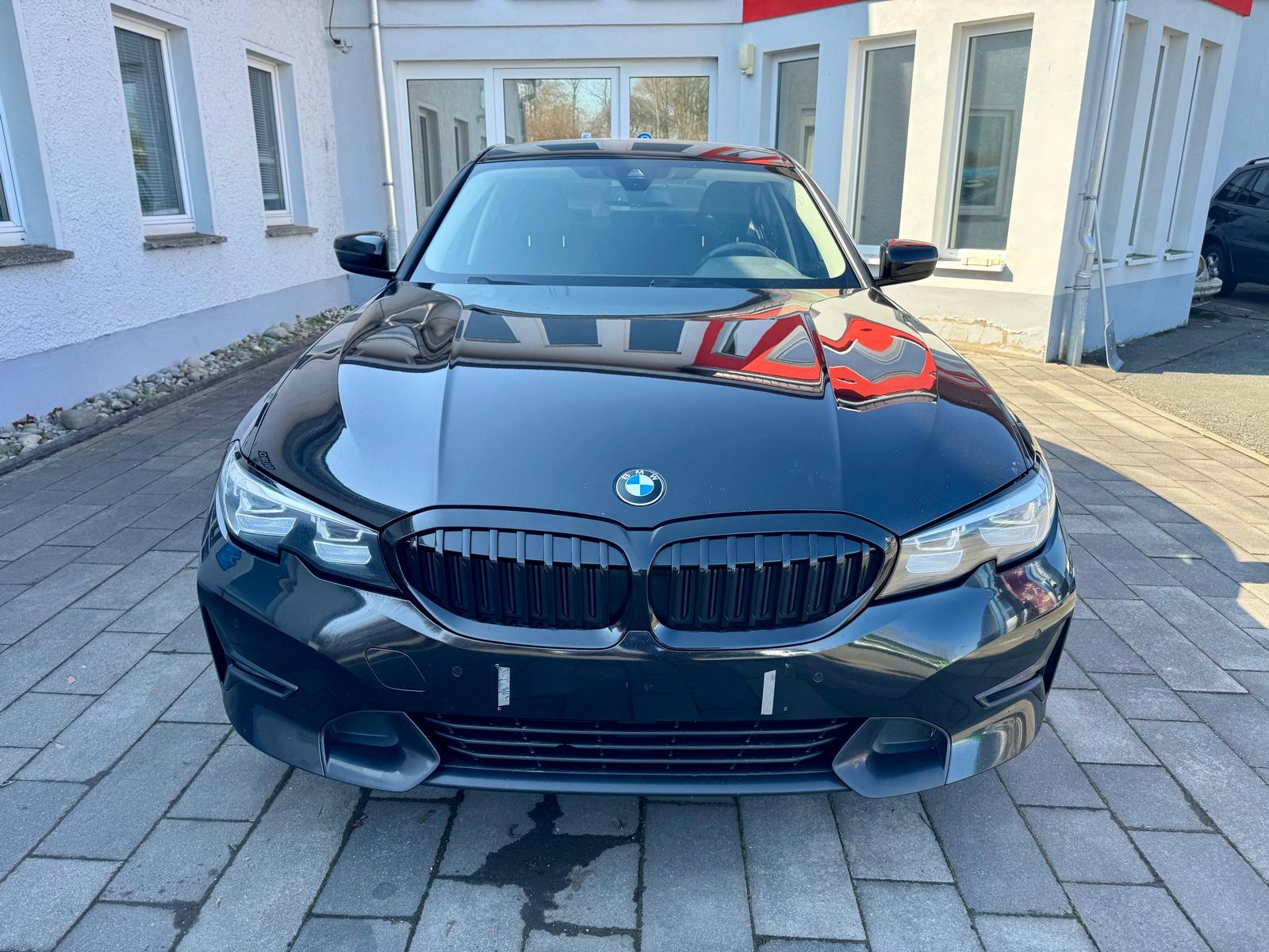 BMW 330 e Limousine  M Sport Line 1.Hand top